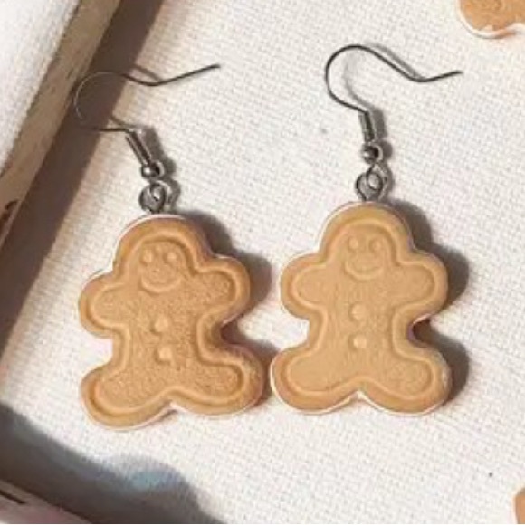 $1 CHRISTMAS COOKIE EARRINGS. NEW. $1 WITH ANY $10 ORDER OR MORE - Picture 2 of 16